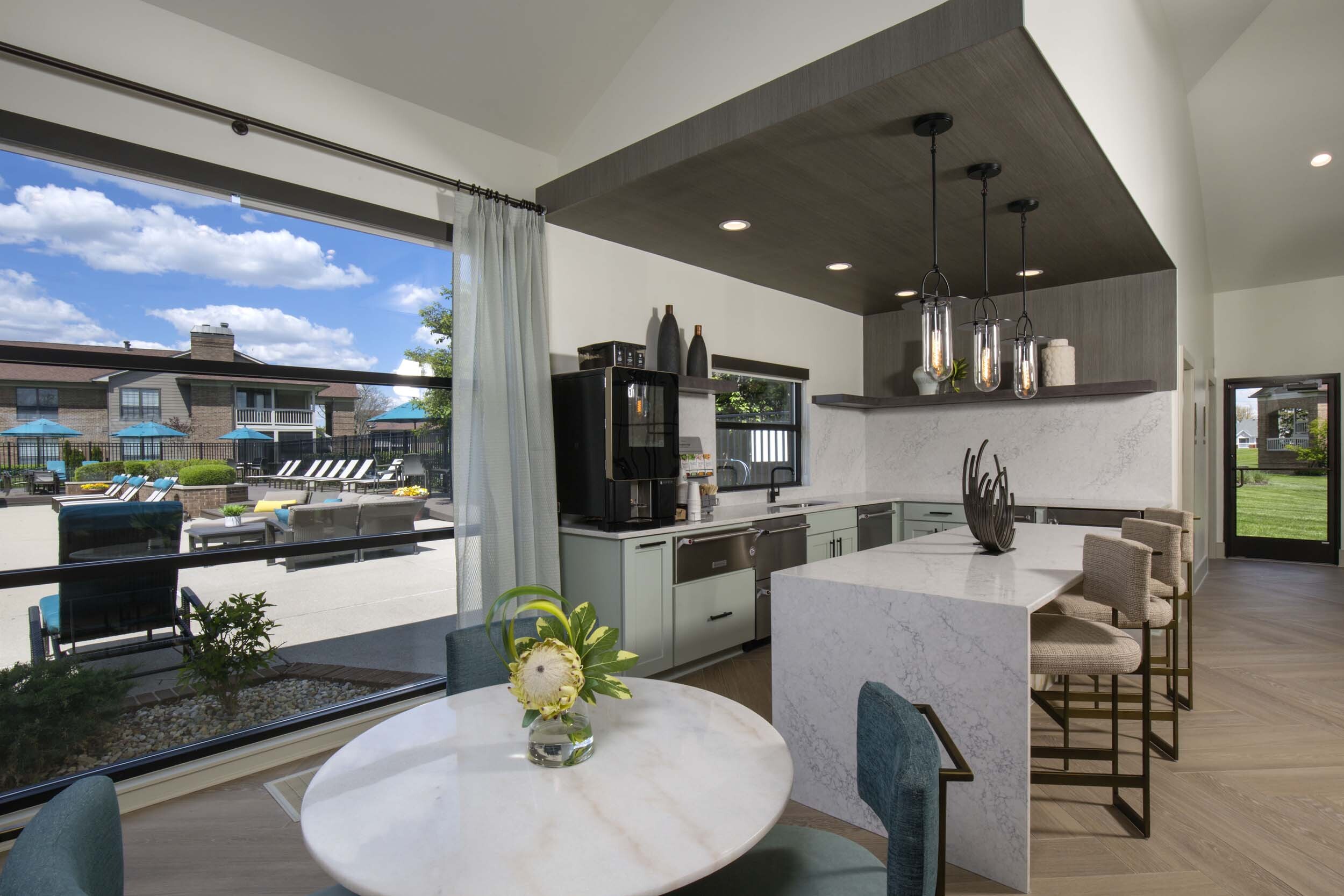 Willow Lake Apartments and Townhomes