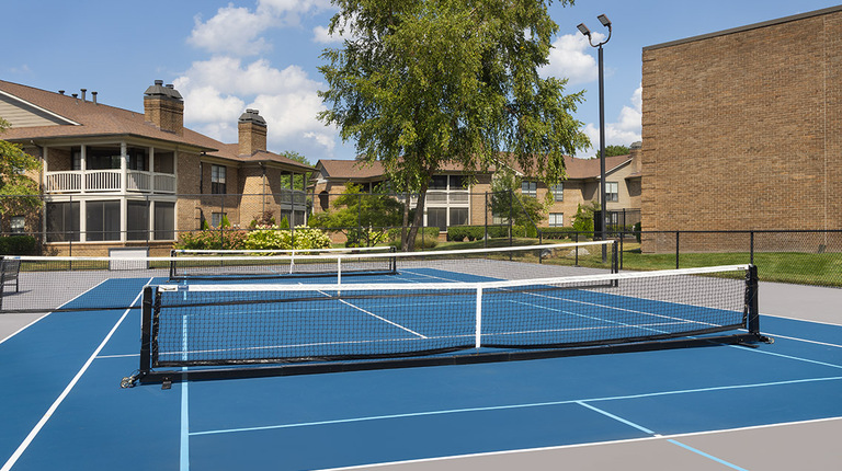 Lighted Tennis & Pickleball Courts 
